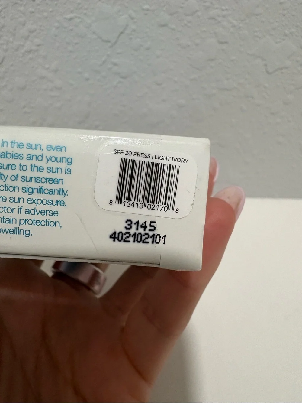 NEW Colorscience Natural Finish Pressed Foundation SPF 20 - light ivory